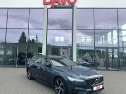 Blau Gebraucht 2021 Volvo V90 R-Design Kombi | 29.991 € (Guter Preis)