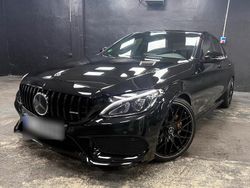 Schwarz Gebraucht 2016 Mercedes C200 AMG line Limousine | 18.000 € (Fairer Preis)