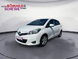Schneeweiß Gebraucht 2013 Toyota Yaris Multidrive S Kleinwagen | 9.998 € (Teuer)