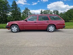 Rot Gebraucht 1992 Mercedes 250 Kombi | 6.800 €