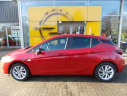 Chili rot/kardio rot Gebraucht 2021 Opel Astra Edition+ Limousine | 15.490 € (Fairer Preis)