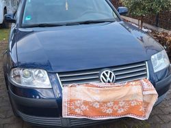 Blau Gebraucht 2001 VW Passat Comfortline Kombi | 1.750 € (Fairer Preis)