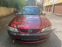Rot Gebraucht 1998 Opel Vectra Limousine | 1.500 € (Fairer Preis)