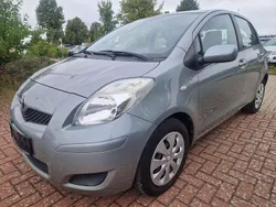 Medium silver metallic Gebraucht 2009 Toyota Yaris Sol Kleinwagen | 3.600 € (Fairer Preis)