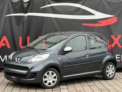 Schwarz Gebraucht 2011 Peugeot 107 Urban Move Kleinwagen | 4.400 € (Fairer Preis)