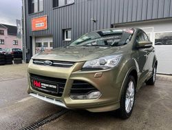 Grün Gebraucht 2015 Ford Kuga Individual SUV | 13.890 € (Guter Preis)
