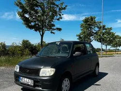 Schwarz Gebraucht 2002 Daihatsu Cuore Kleinwagen | 650 €