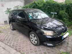 Schwarz Gebraucht 2016 Skoda Fabia Kombi | 4.990 € (Fairer Preis)