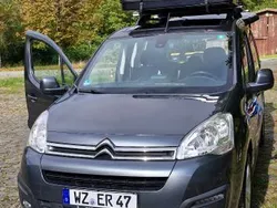 Grau Gebraucht 2017 Citroën Berlingo Van / Kleinbus | 8.350 € (Fairer Preis)