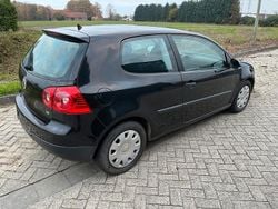 Schwarz Gebraucht 2005 VW Golf V Limousine | 900 € (Superpreis)
