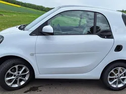 Weiß Gebraucht 2018 Smart ForTwo Electric Drive Passion Coupé | 8.100 € (Fairer Preis)