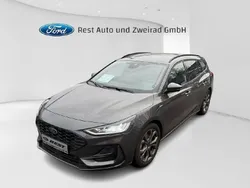 Magneticgrau (metallic) Gebraucht 2024 Ford Focus ST-Line Kombi | 21.950 € (Guter Preis)