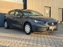 Grau Gebraucht 2023 Seat Leon CONNECT Limousine | 16.290 € (Guter Preis)