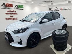 Weiß Neu 2025 Toyota Yaris Hybrid Business Edition Limousine | 23.390 € (Guter Preis)