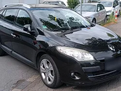 Schwarz Gebraucht 2010 Renault Mégane III Kombi | 4.000 € (Teuer)