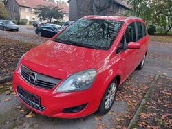 Rot Gebraucht 2009 Opel Zafira Edition Van / Kleinbus | 2.750 € (Guter Preis)