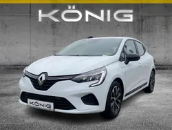 Weiß Gebraucht 2023 Renault Clio V Equilibre Kleinwagen | 12.990 € (Guter Preis)