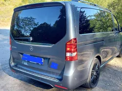 Grau Gebraucht 2017 Mercedes V250 Van / Kleinbus | 39.250 € (Etwas zu teuer)