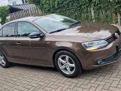 Braun Gebraucht 2012 VW Jetta Match Limousine | 7.577 € (Fairer Preis)