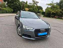 Grau Gebraucht 2016 Audi A4 Kombi | 12.900 € (Guter Preis)