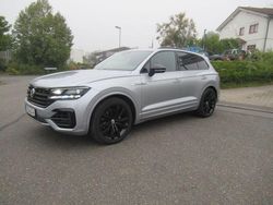 Silber Gebraucht 2019 VW Touareg Style SUV | 31.600 € (Teuer)