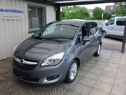 Grau Gebraucht 2016 Opel Meriva drive Van / Kleinbus | 6.950 € (Fairer Preis)
