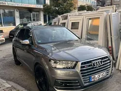 Grau Gebraucht 2017 Audi SQ7 SUV | 38.200 € (Guter Preis)