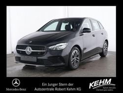 Kosmosschwarz (metallic) Gebraucht 2024 Mercedes B200 Van / Kleinbus | 29.890 € (Superpreis)