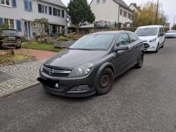 Grau Gebraucht 2009 Opel Astra GTC Innovation Limousine | 1.650 € (Guter Preis)