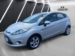 Polarsilber metallic Gebraucht 2009 Ford Fiesta Trend Kleinwagen | 4.200 € (Fairer Preis)
