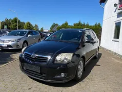 Schwarz Gebraucht 2007 Toyota Avensis Travel Kombi | 3.990 € (Fairer Preis)