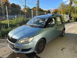 Blau Gebraucht 2014 Skoda Roomster Plus Edition Van / Kleinbus | 1.799 € (Superpreis)