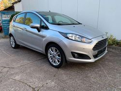 Polarsilber metallic Gebraucht 2015 Ford Fiesta SYNC Edition Kleinwagen | 5.495 € (Fairer Preis)
