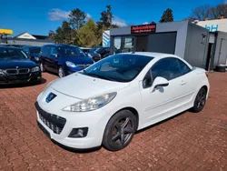 Weiß Gebraucht 2013 Peugeot 207 CC Allure Cabrio | 5.990 € (Etwas zu teuer)