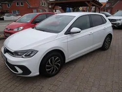 Weiß Gebraucht 2023 VW Polo Life Limousine | 17.950 € (Fairer Preis)
