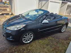 Schwarz Gebraucht 2010 Peugeot 207 CC Roland Garros Cabrio | 3.900 € (Fairer Preis)