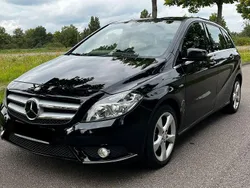 Schwarz Gebraucht 2011 Mercedes B180 Van / Kleinbus | 8.999 € (Etwas zu teuer)