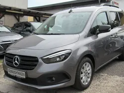 Grau Gebraucht 2022 Mercedes Citan 113 Kombi | 23.505 € (Guter Preis)