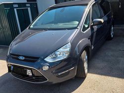 Grau Gebraucht 2011 Ford S-MAX Titanium Van / Kleinbus | 6.100 € (Fairer Preis)