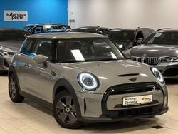 Grau Gebraucht 2022 Mini Cooper SE Essential Kleinwagen | 17.397 € (Guter Preis)