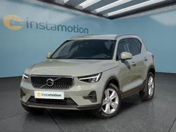 Grün Gebraucht 2024 Volvo XC40 Core SUV | 35.049 € (Guter Preis)