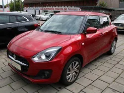 Rot Neu 2024 Suzuki Swift Comfort Limousine | 14.950 €