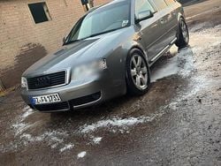 Silber Gebraucht 2004 Audi A6 Performance Kombi | 2.000 €
