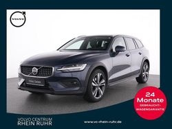 Blau Gebraucht 2023 Volvo V60 CC Ultimate Kombi | 41.550 € (Fairer Preis)