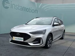 Silber Gebraucht 2023 Ford Focus Kombi | 23.249 € (Guter Preis)