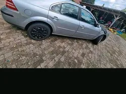 Grau Gebraucht 2005 Ford Mondeo Limousine | 590 € (Superpreis)