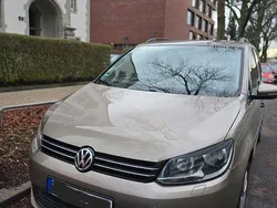 Gold Gebraucht 2013 VW Touran Trendline Van / Kleinbus | 6.500 € (Fairer Preis)