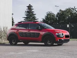 Rot Gebraucht 2014 Citroën C4 Cactus Shine Edition Kleinwagen | 3.000 € (Superpreis)