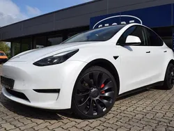 Pearl white Gebraucht 2022 Tesla Model Y Performance SUV | 35.490 € (Superpreis)