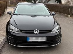 Schwarz Gebraucht 2016 VW Golf VII R-line Kleinwagen | 12.500 € (Etwas zu teuer)
